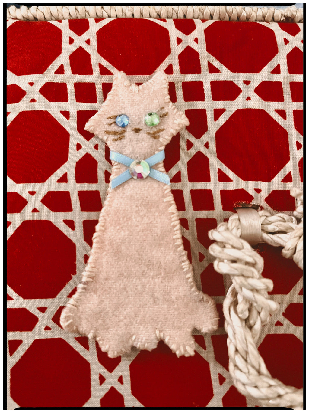 Petunia Friendly Ghost Pin