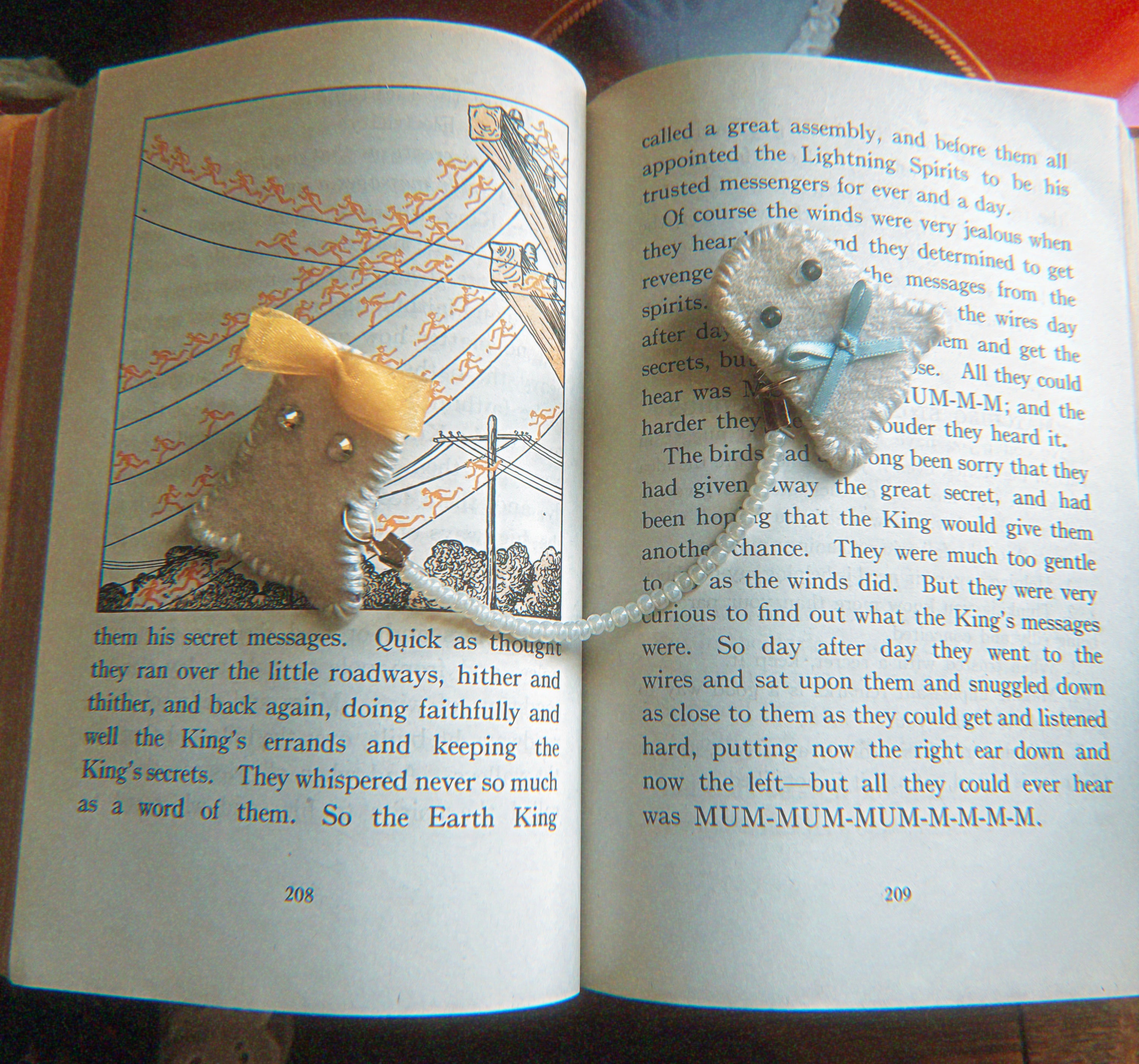 Double Ghost Love Cardigan Clip